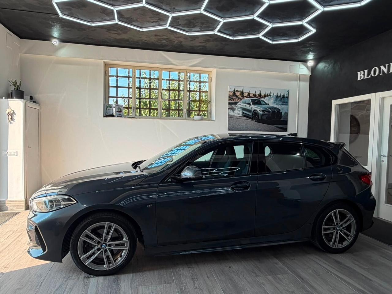 Bmw 118 118d 5p. Msport