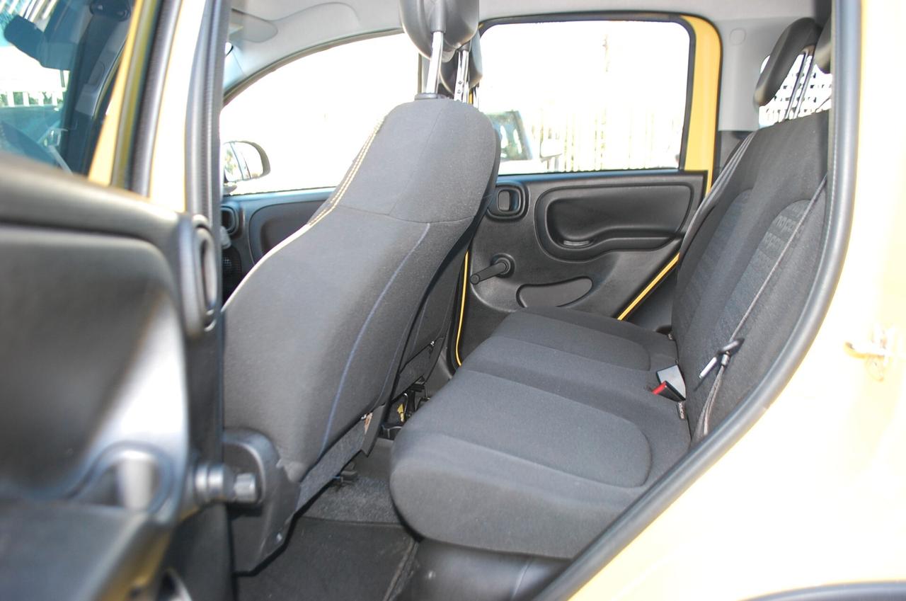 Fiat Panda Pandina Cross 1.0 firefly 70CV hybrid Uff Italy