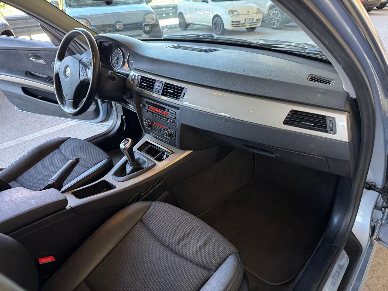 Bmw 320d 4x4 Touring Futura euro 5 - 2011