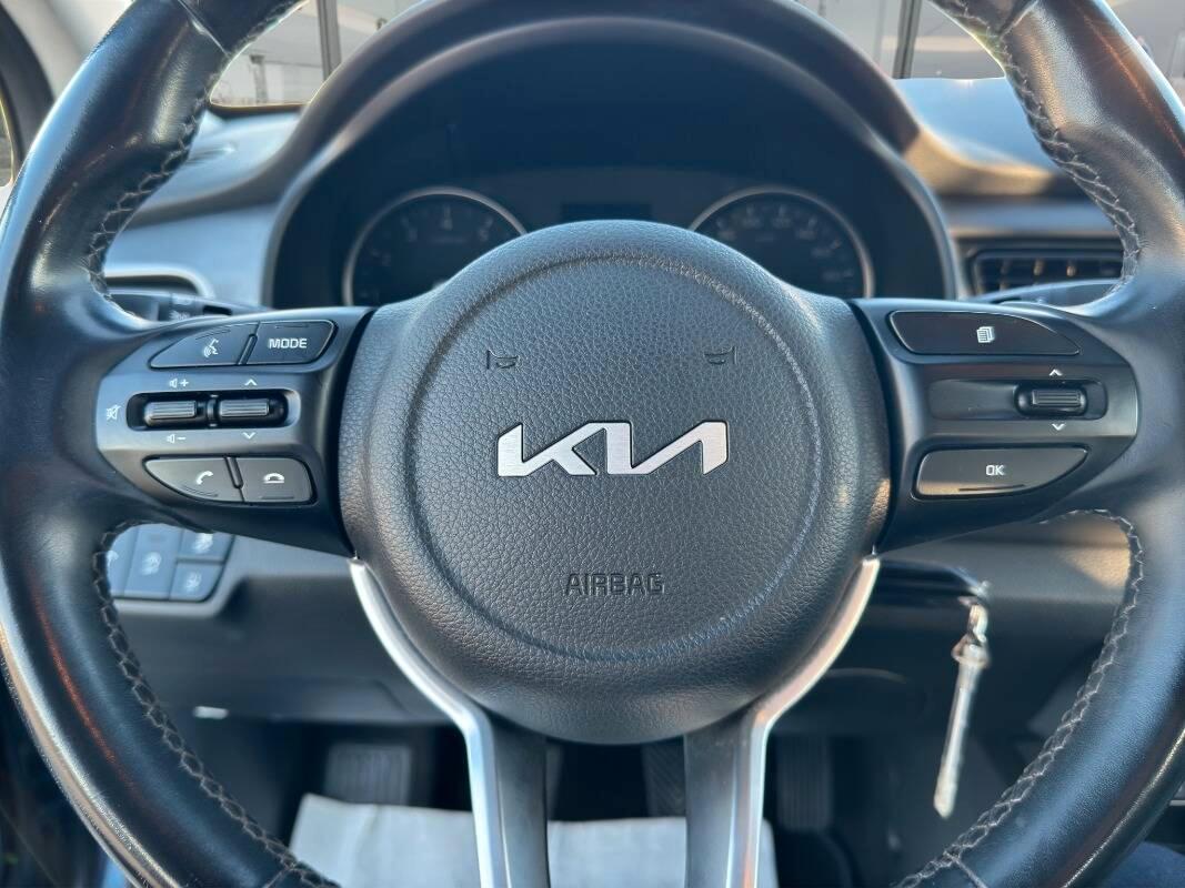 Kia Stonic 1.0 t-gdi mhev Urban 100cv CON TELECAM E CARPLAY
