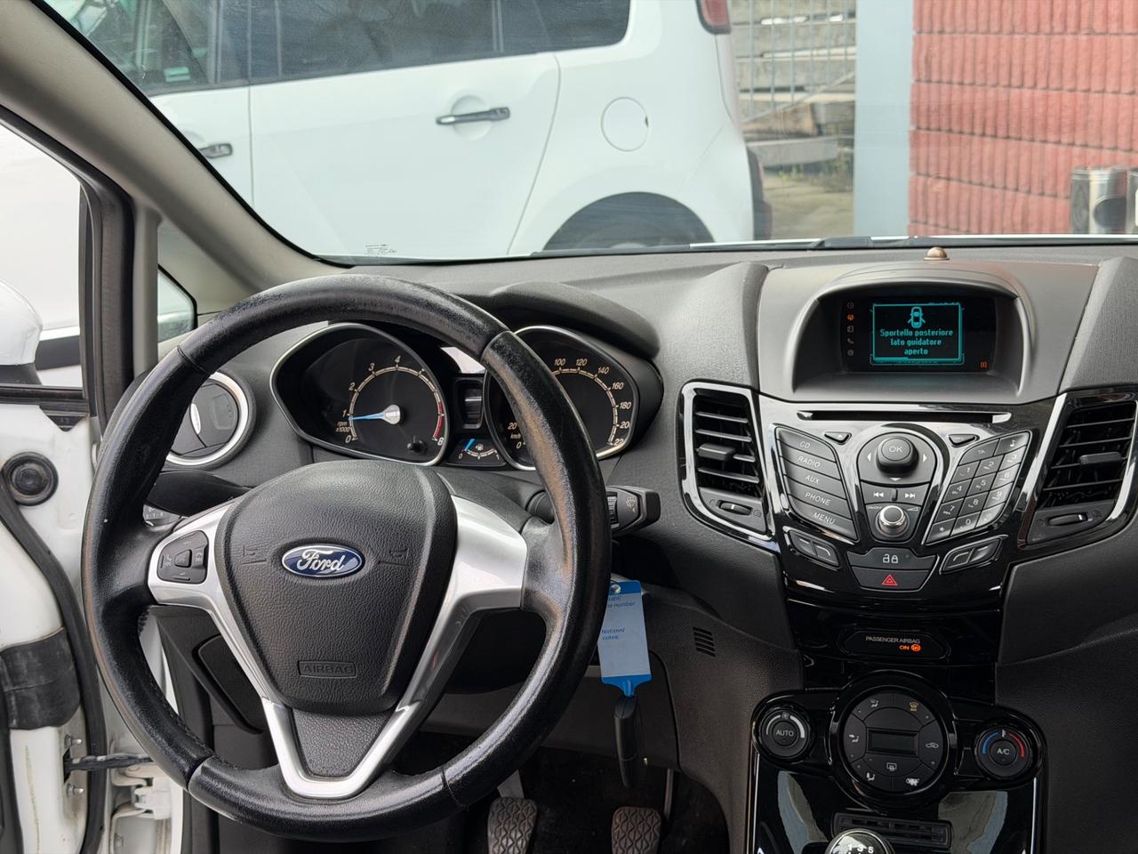 Ford Fiesta 1.2 60CV 5 porte Titanium
