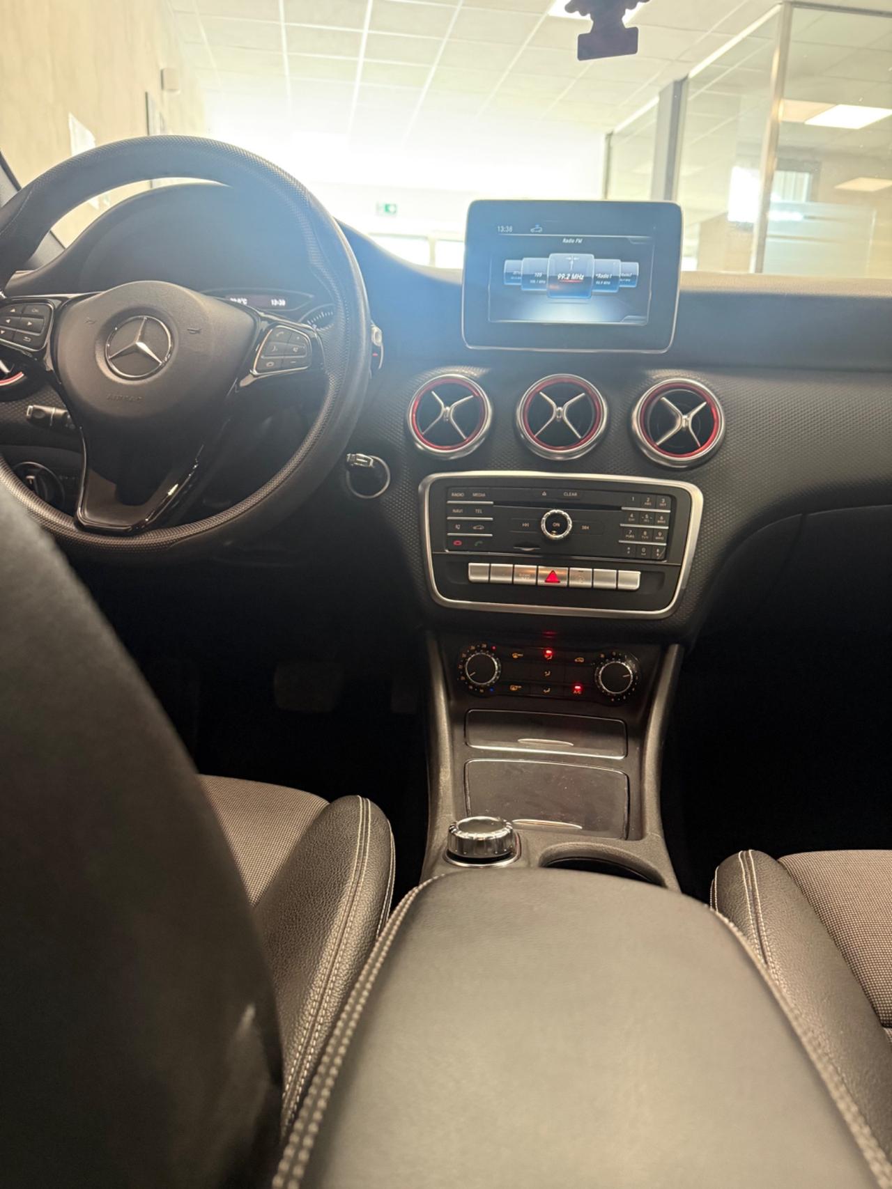 Mercedes-benz A 160 d Automatic Sport