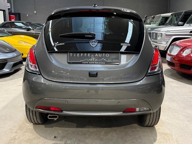 LANCIA Ypsilon 1.0 FireFly 5 porte S&S Hybrid Silver