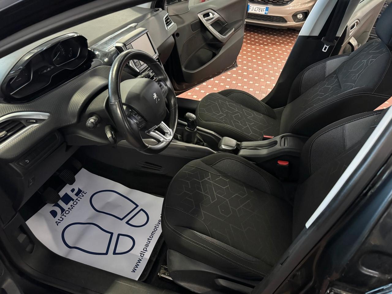 Peugeot 2008 PureTech 82 Active - IDEALE PER NEOPATENTATI