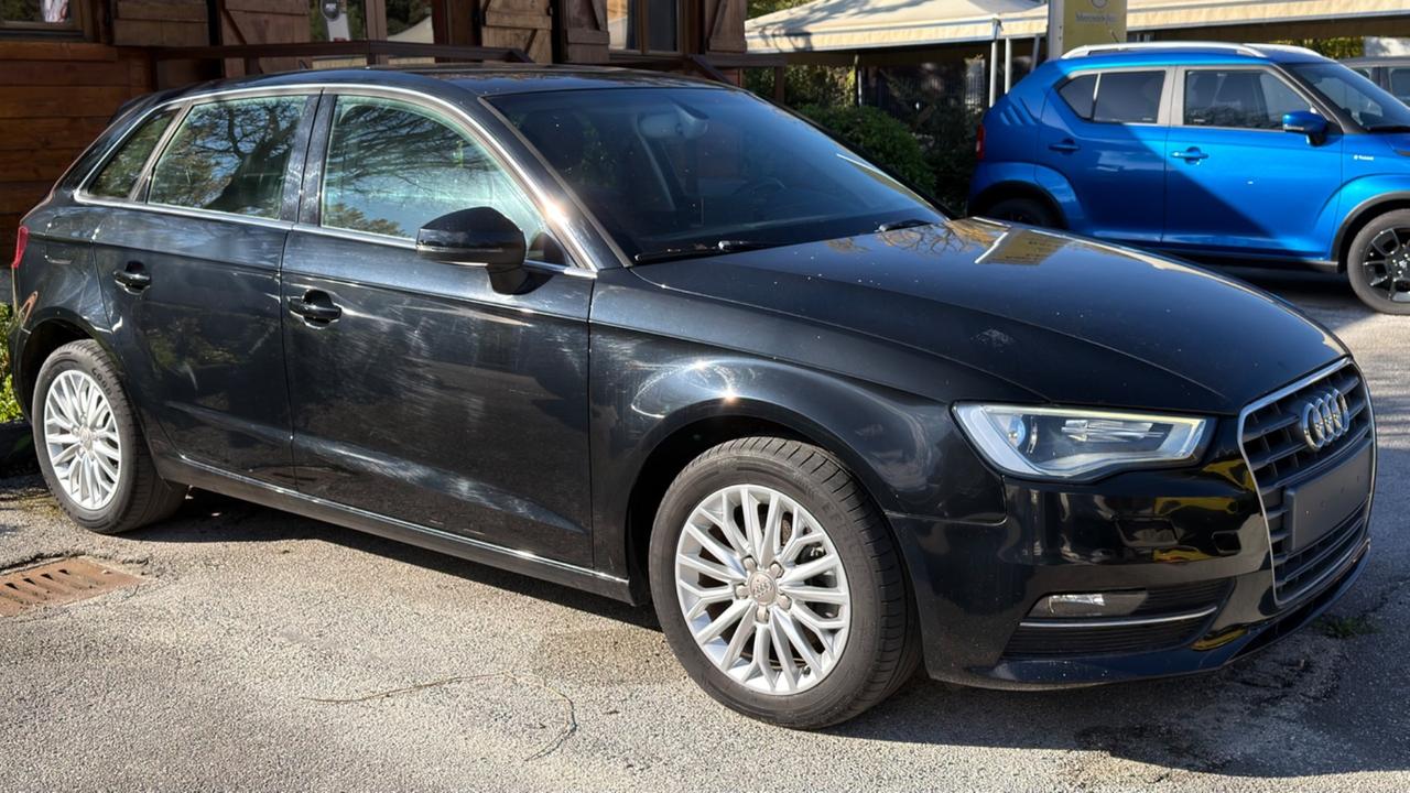 Audi A3 Cabrio 1.6 TDI clean diesel Ambiente