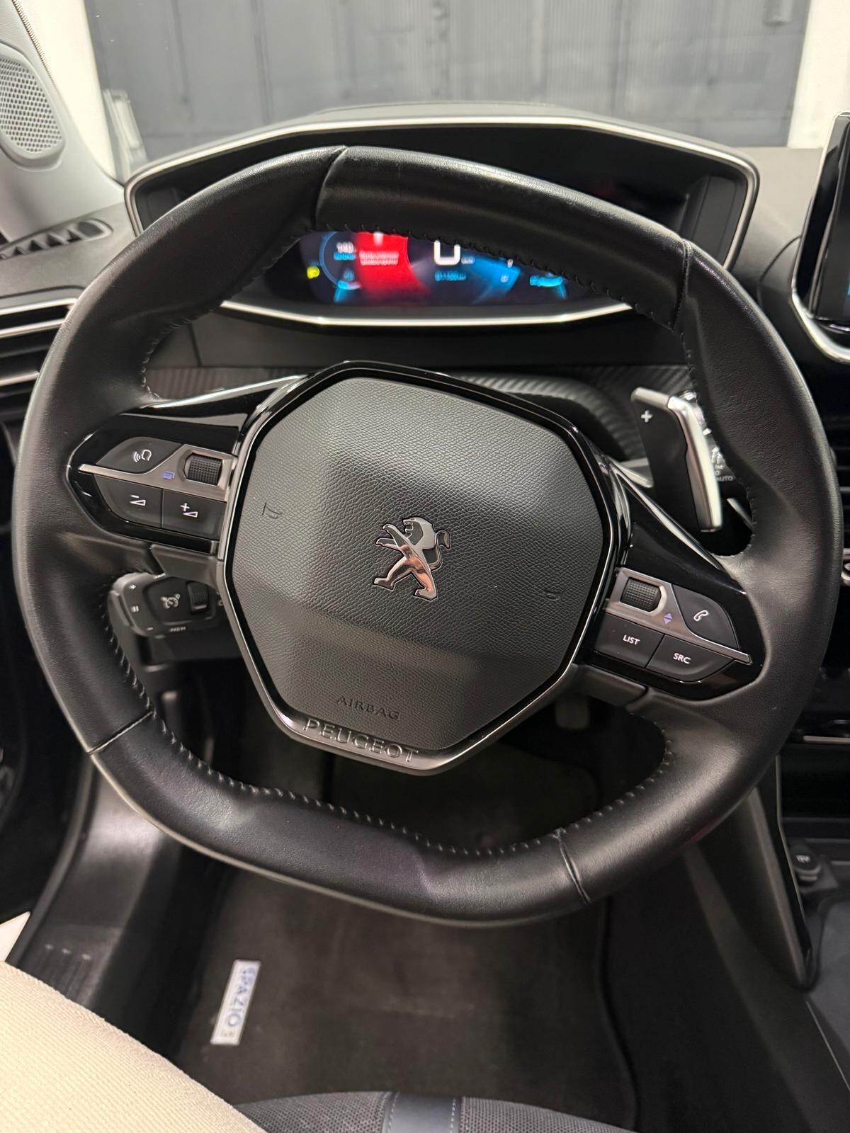 Peugeot 2008 BlueHDi 100 S&S Allure Navi Pack