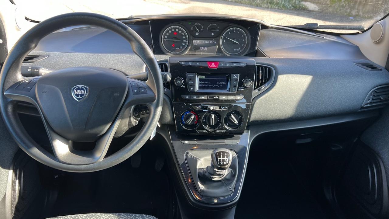 Lancia Ypsilon 1.0 FireFly 5 porte S&S Hybrid Ecochic Gold