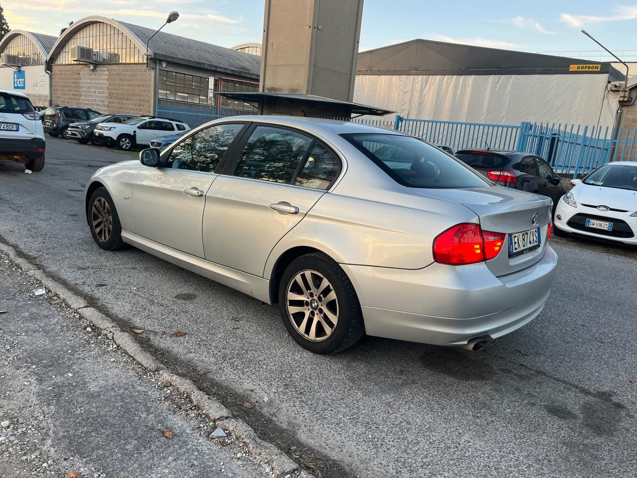 Bmw 318 318d 2.0 143CV cat MSport 2012