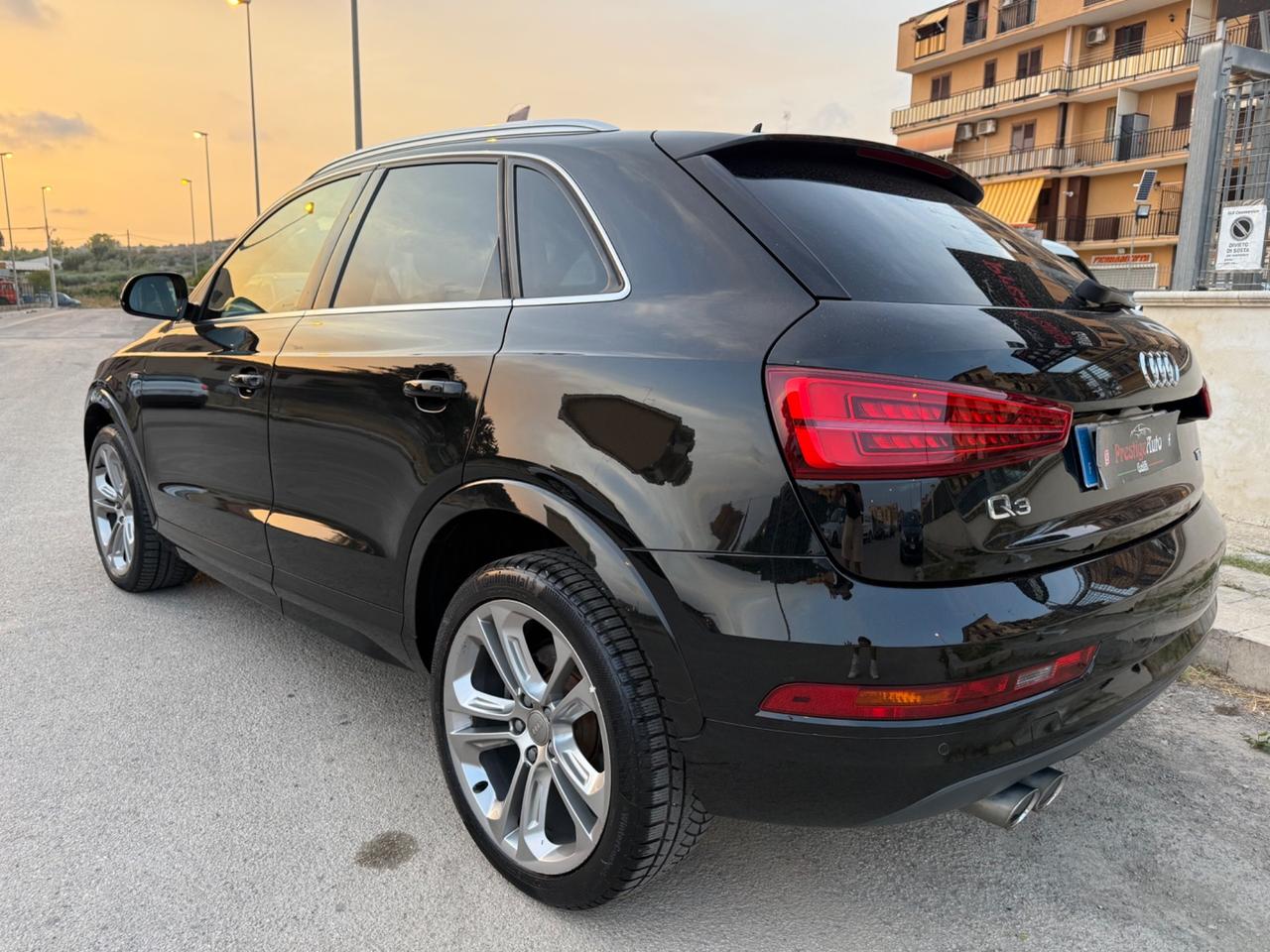 Audi Q3 2.0 TDI 150 CV S tronic S-lline