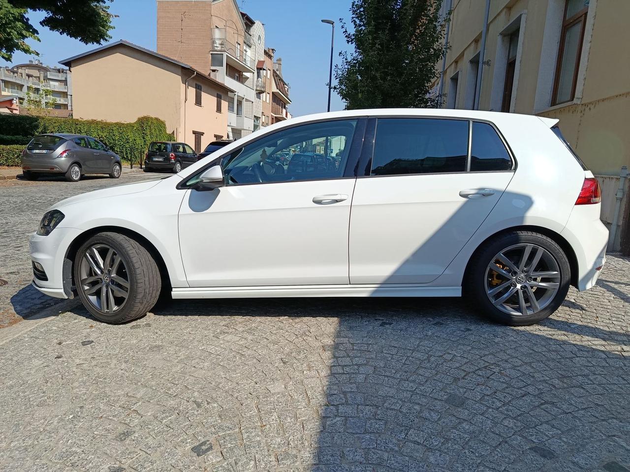 Volkswagen Golf 2.0 TDI BluEmotion R-Line #6035