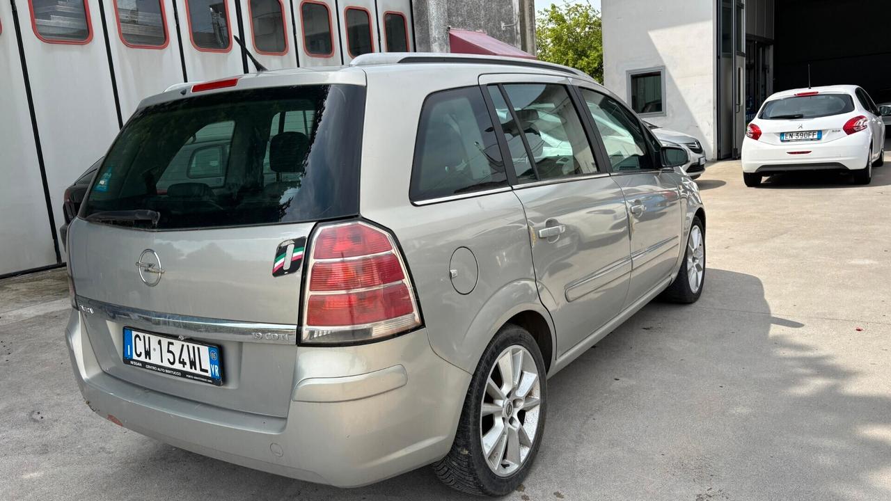Opel Zafira 1.9 16V CDTI 150CV Cosmo
