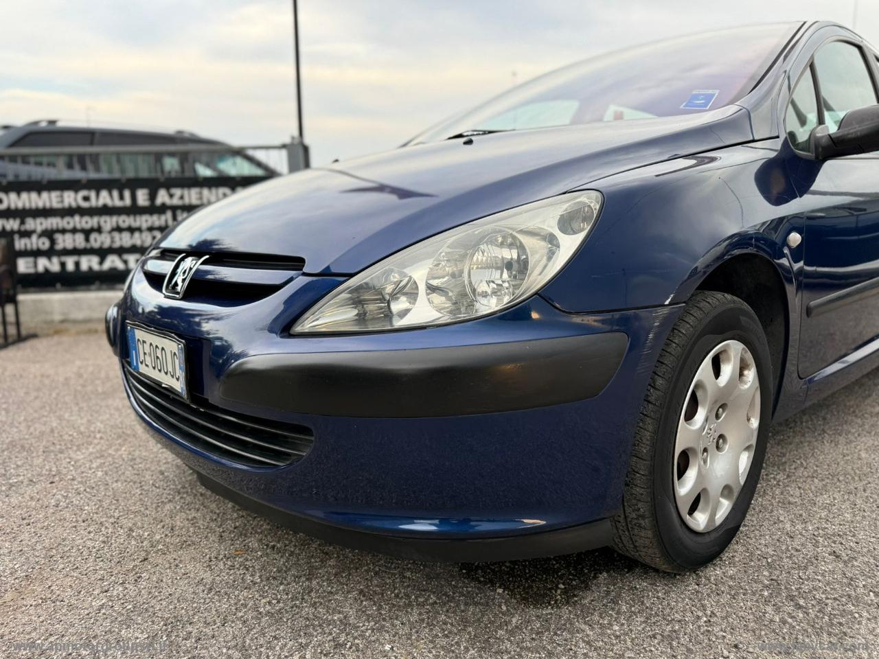PEUGEOT 307 1.4 5p. XR