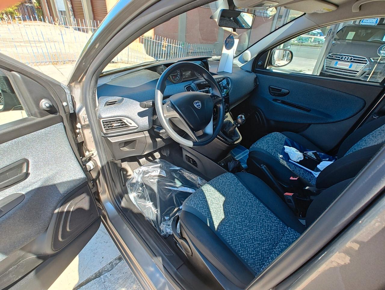 LANCIA YPSILON 1.2 69 CV 5P. GPL ECOCHIC ELEFANTINO BLU