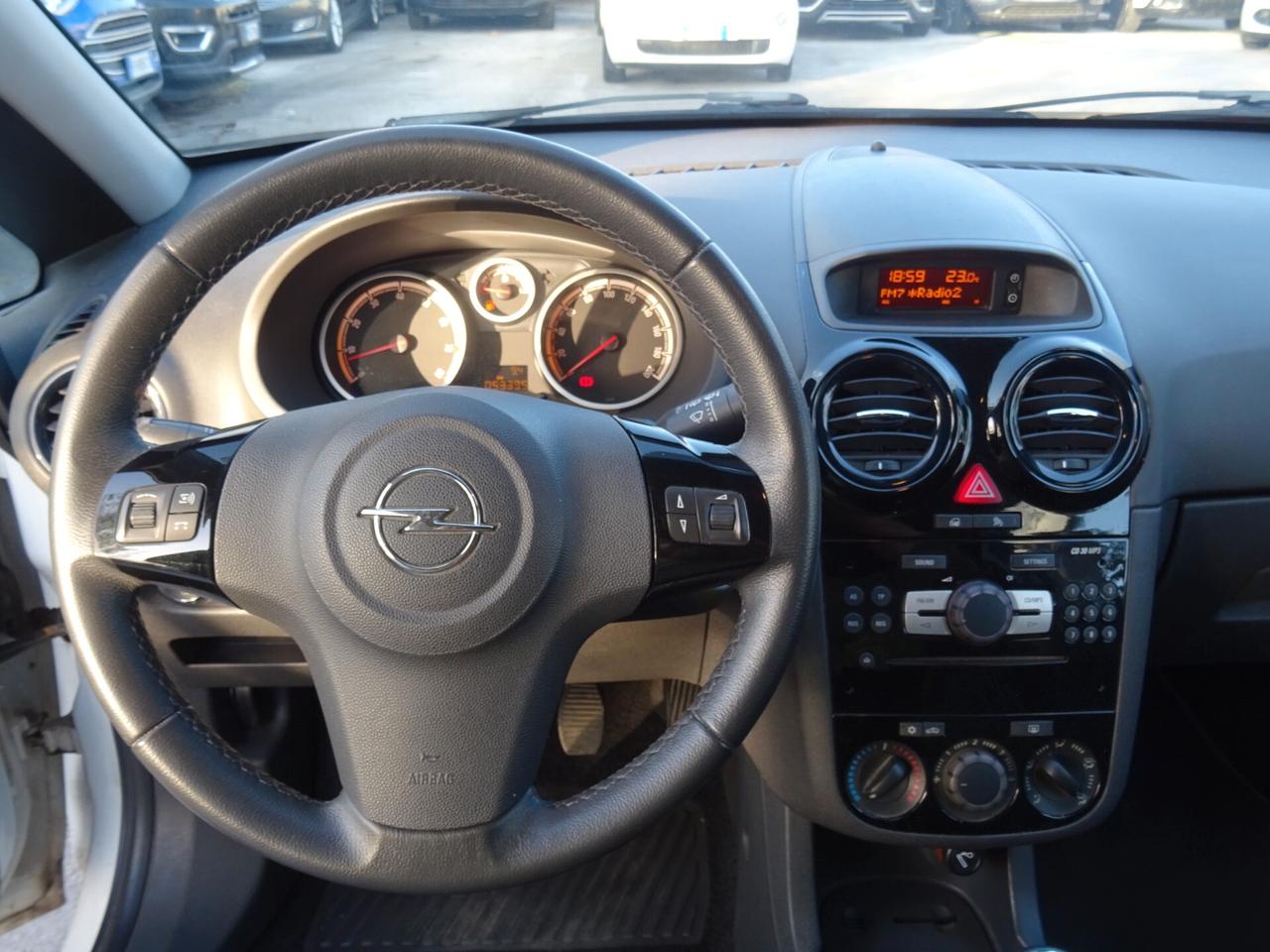 Opel Corsa 1.2 3 porte Club OK NEOPATENTATI