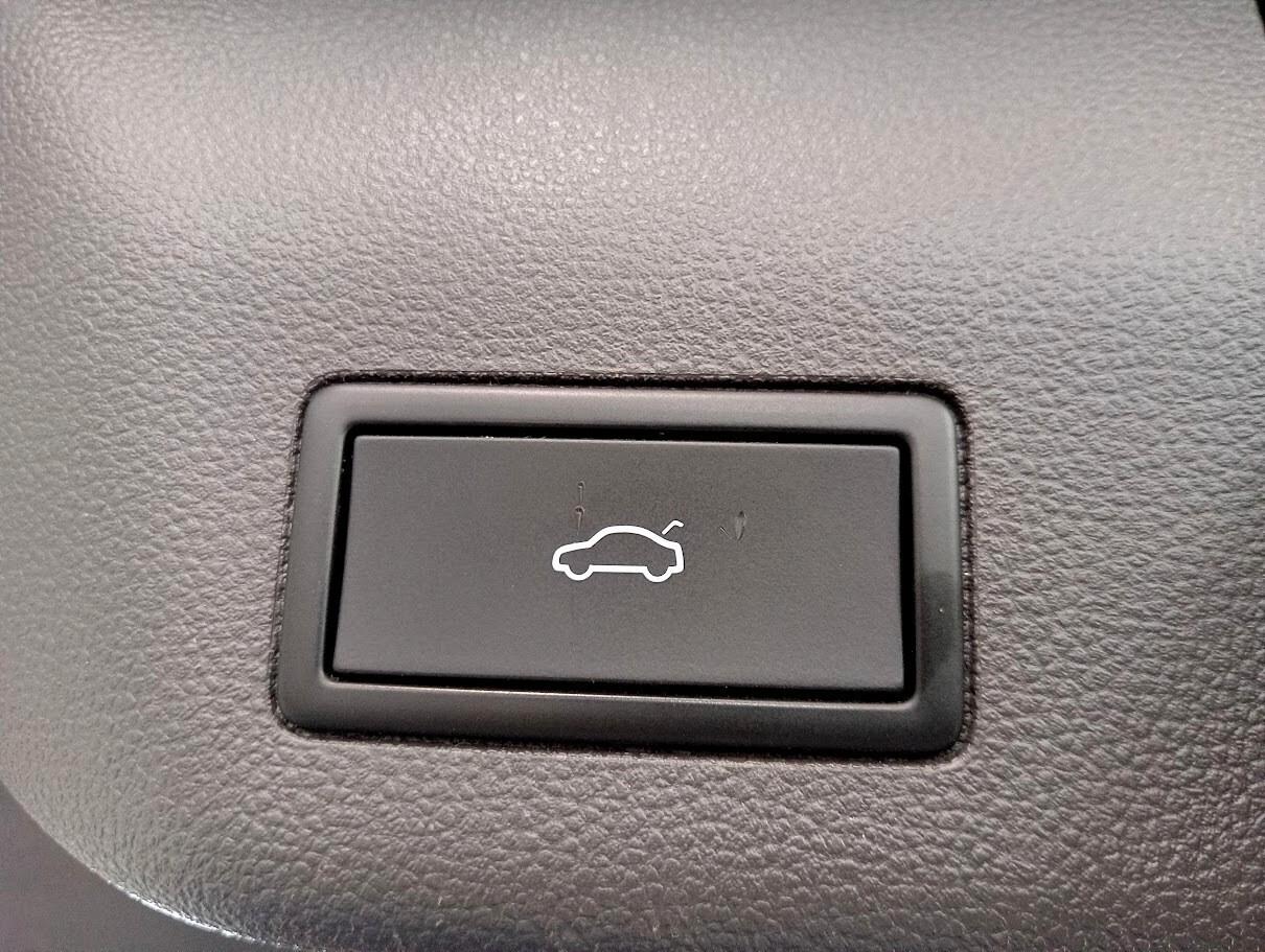 Volkswagen T7 Multivan 1.4 TSI EHYBRID PHEV STYLE TETTO LED ERGO GANCIO EASY OPEN