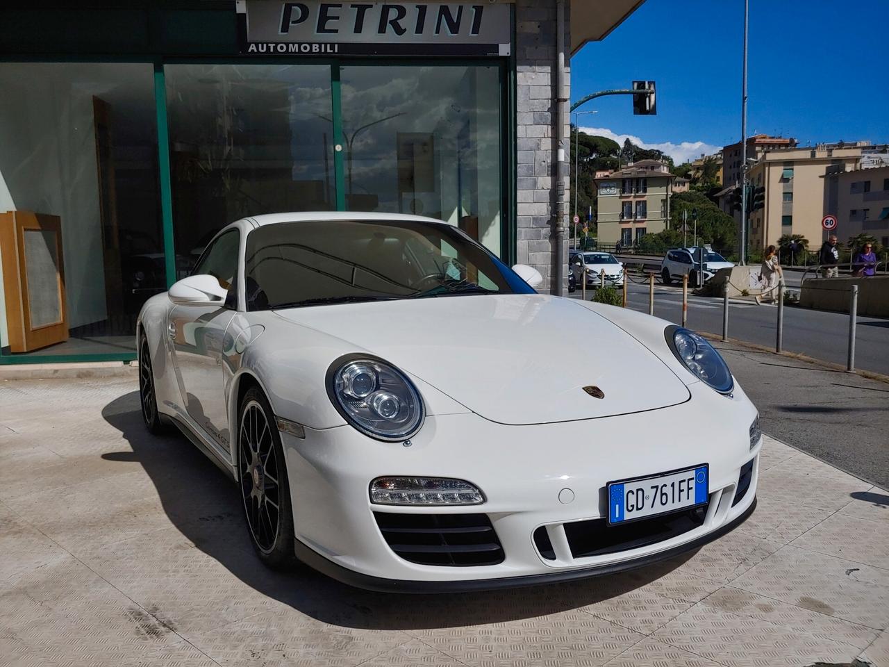 Porsche 911 997 Carrera 4 GTS Coupé