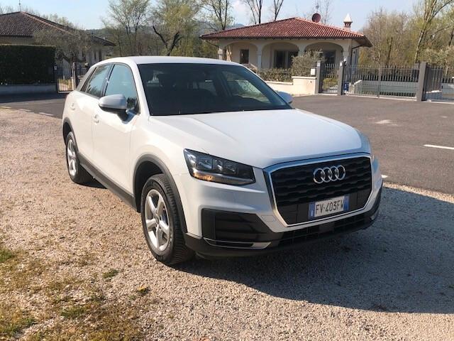 Audi Q2 30 TDI Business