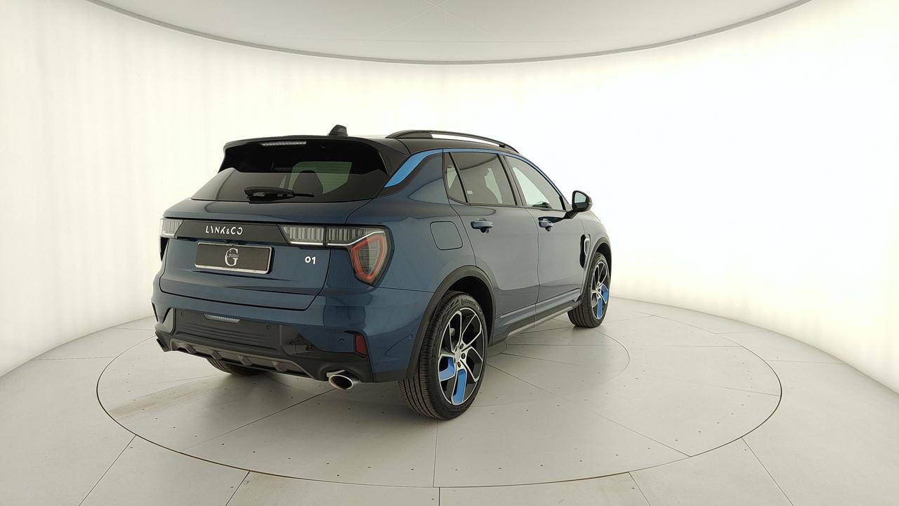 LYNK & CO 01 1.5 td phev auto