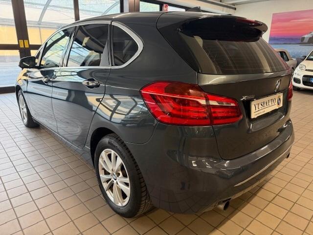 Bmw 2er Active Tourer 220d xDrive Luxury aut.