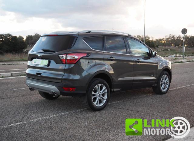 FORD Kuga 2.0 TDCI 150 CV 4WD Powershift ST-Line Business