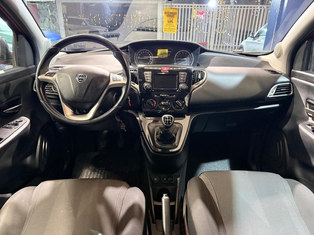 Lancia Ypsilon 1.2 69 CV 5 porte GPL Ecochic Gold