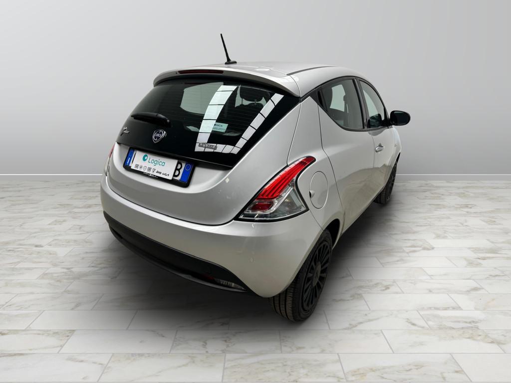 LANCIA Ypsilon III 2021 - Ypsilon 1.0 firefly hybrid Silver s&s 70c