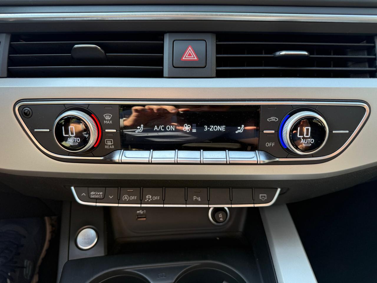 Audi A4 30 TDI S tronic Business
