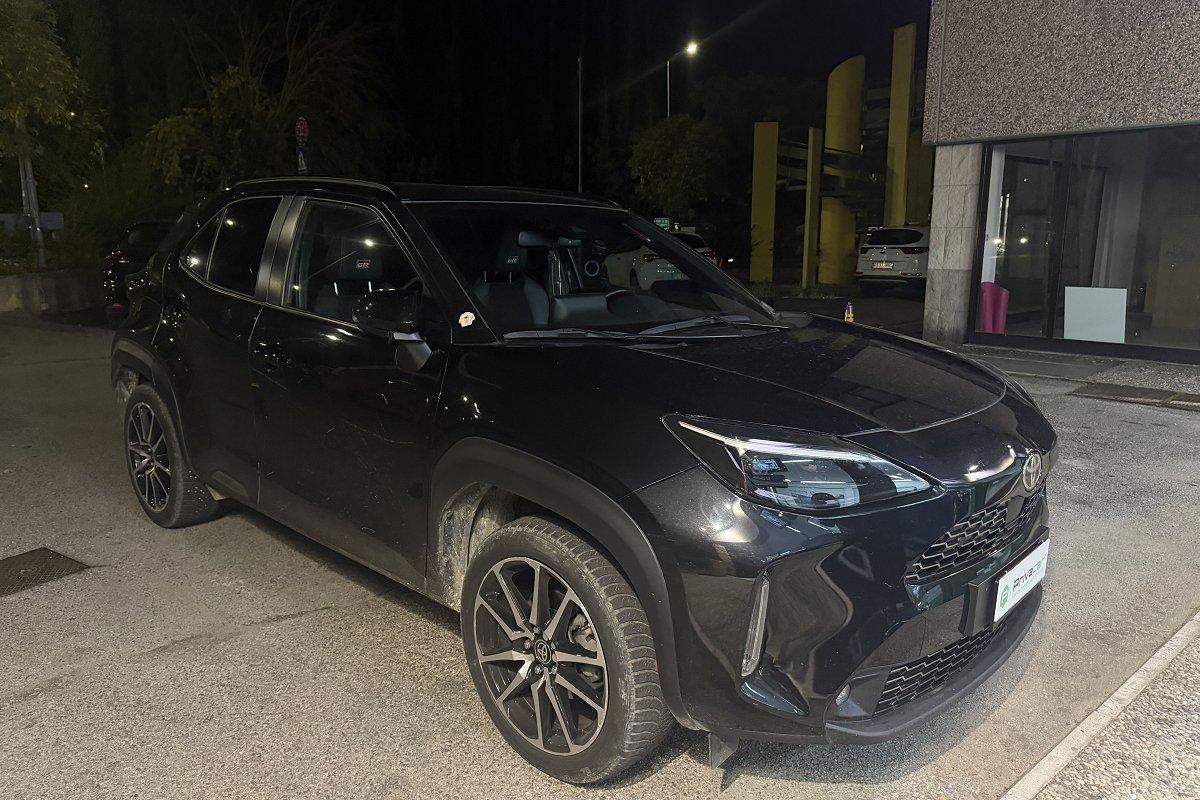 TOYOTA Yaris Cross 1.5 Hybrid E-CVT GR SPORT Black Sky