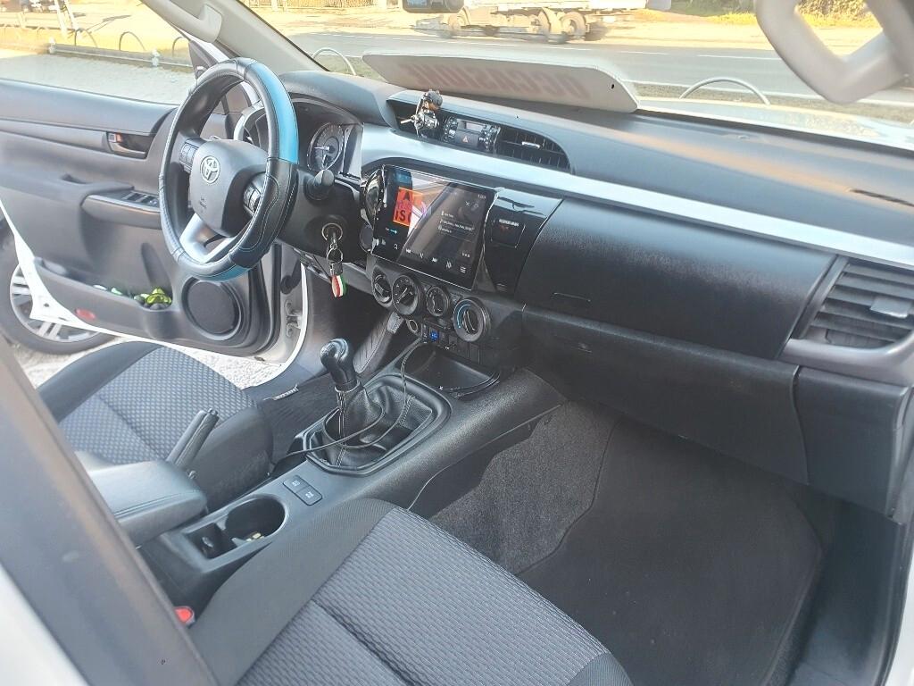 Toyota Hilux 2.4 D-4D 4WD 4 porte Double Cab Lounge