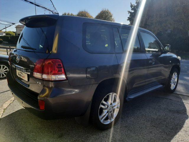 TOYOTA Land Cruiser V8 4.5 D4-D 5 posti N°DW953