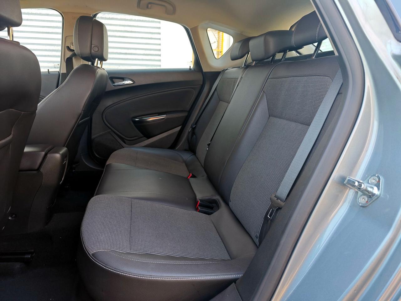 Opel Astra 1.4 Turbo 5 porte Cosmo