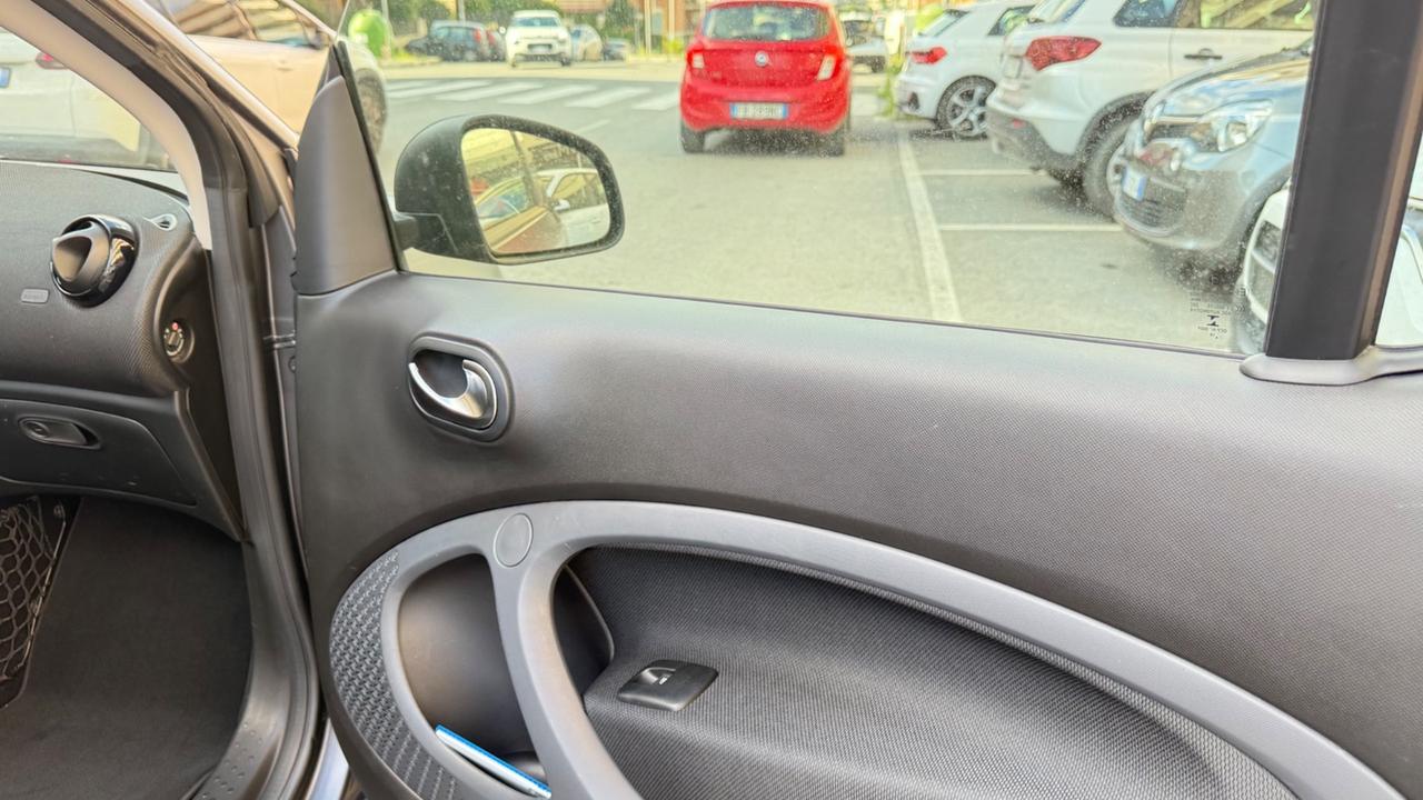Smart ForTwo 90 0.9 T twinamic cabrio Prime LED NAVI KAMERA BRACCIOLO PELLE CERCHI 16 PDC BLUETOOTH