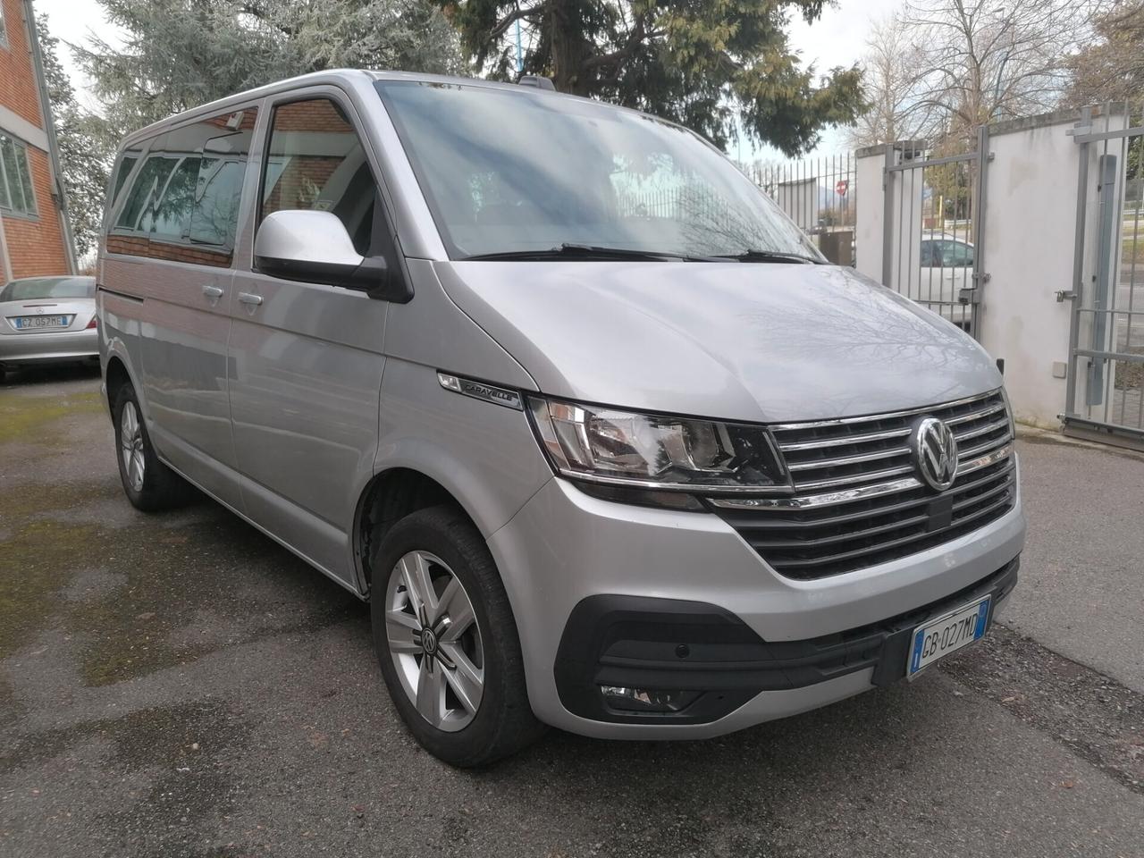 Volkswagen Caravelle T6 2.0 TDI 150CV DSG - GARANZIA 12 mesi