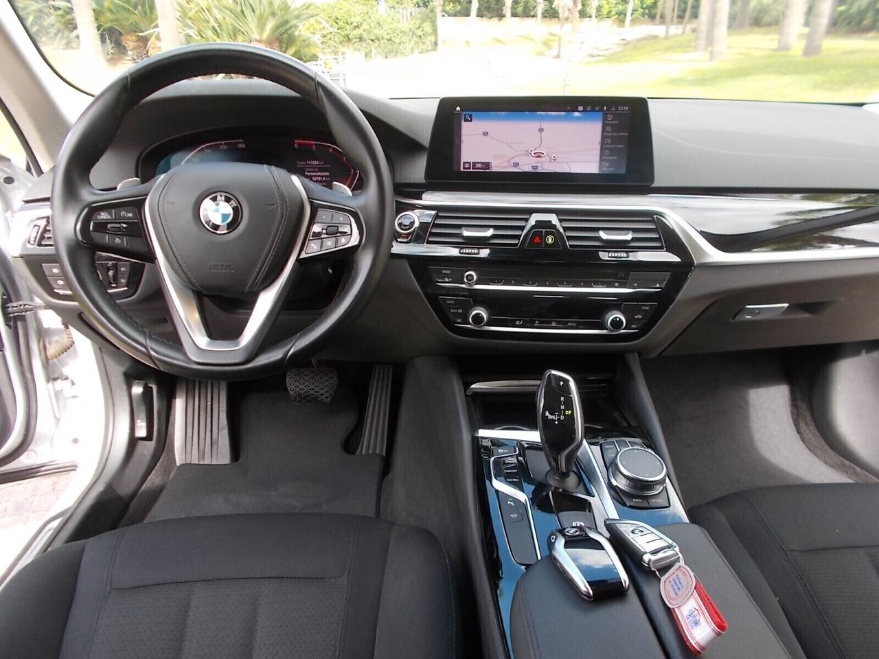 Bmw 518d Touring 150cv Aut. *FULL OPT.* da VETRINA