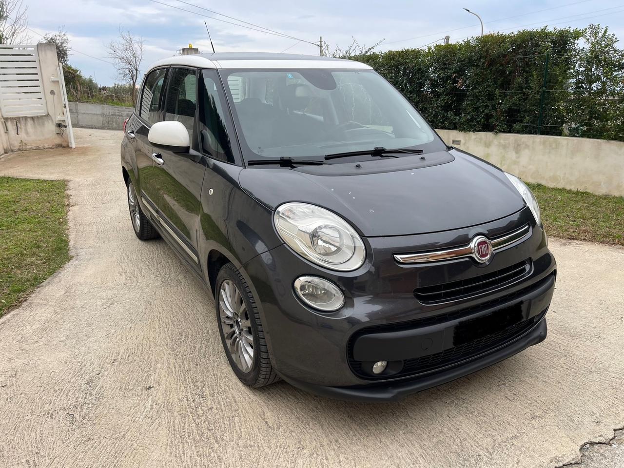 Fiat 500L 1.6 Multijet 120 CV (DOMMYcars)