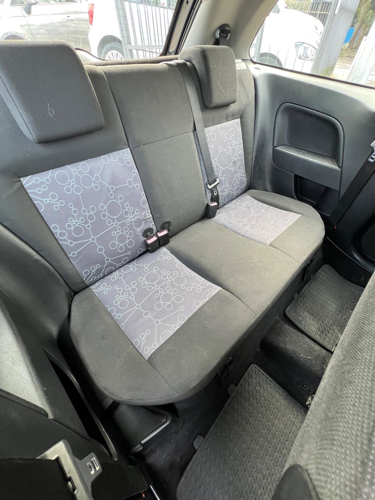 Ford Fiesta 1.4 16V 5p. Ghia