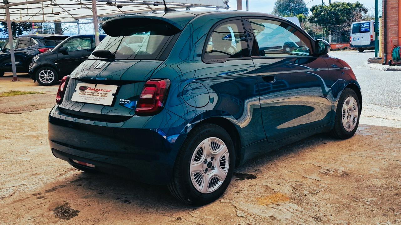 Fiat 500 500e Berlina 42 kWh Passion