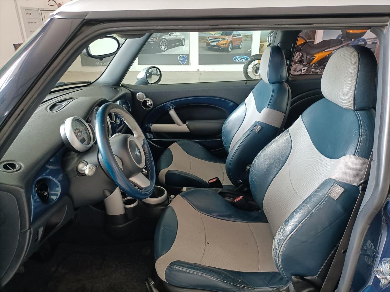 Mini 1.6 16V CV 116 Cooper Checkmate 11/2005