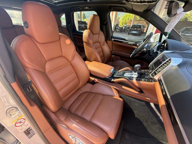 PORSCHE Cayenne PLATINUM EDITION