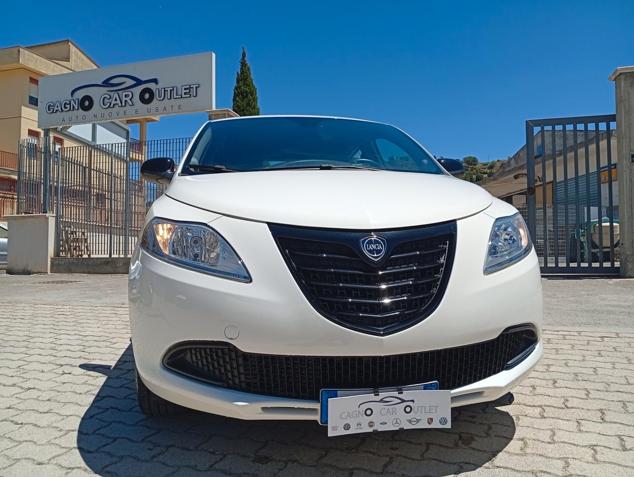 Lancia Ypsilon 1.2 69 CV 5 porte Elefantino