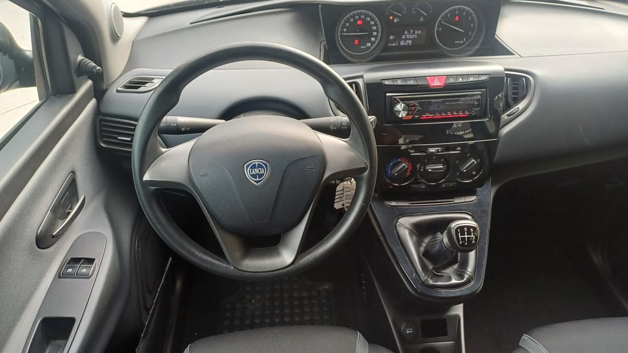Lancia Ypsilon 1.2 69 CV 5 porte GPL Ecochic Silver OK Neopatentati