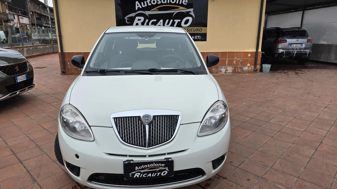 Lancia Ypsilon 1.3 MJT 75 CV Elle