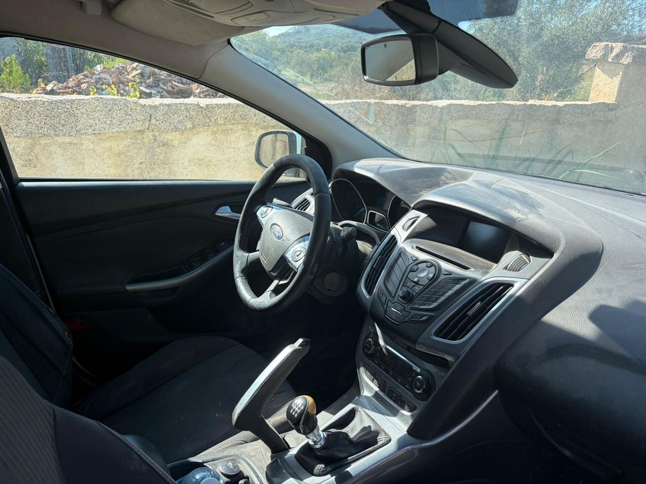 FORD FOCUS TITANIUM