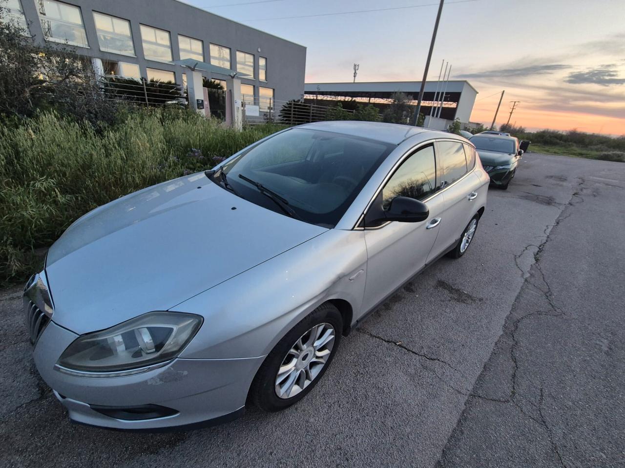 Lancia Delta 1.6 MJT DPF Platino