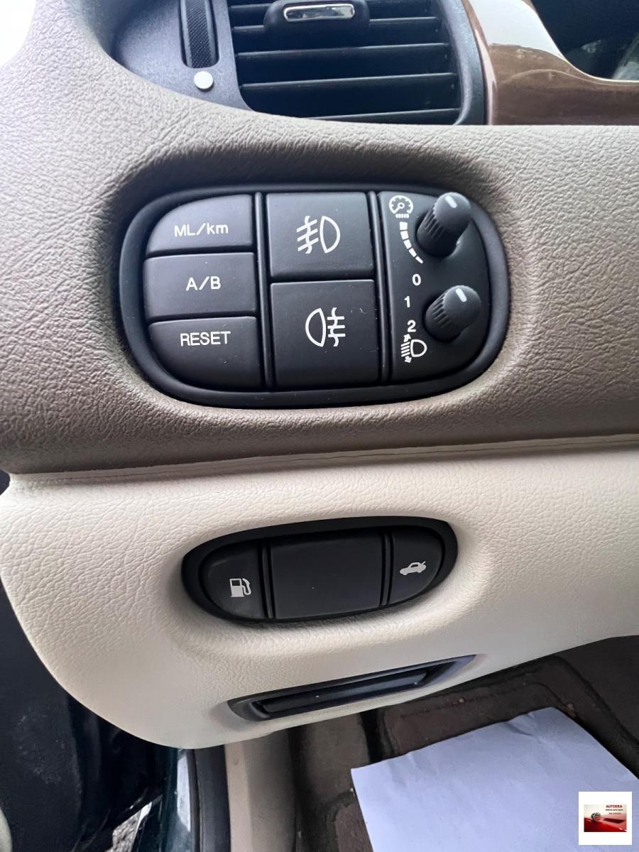 JAGUAR - S-Type - 2.5 V6 24V Executive