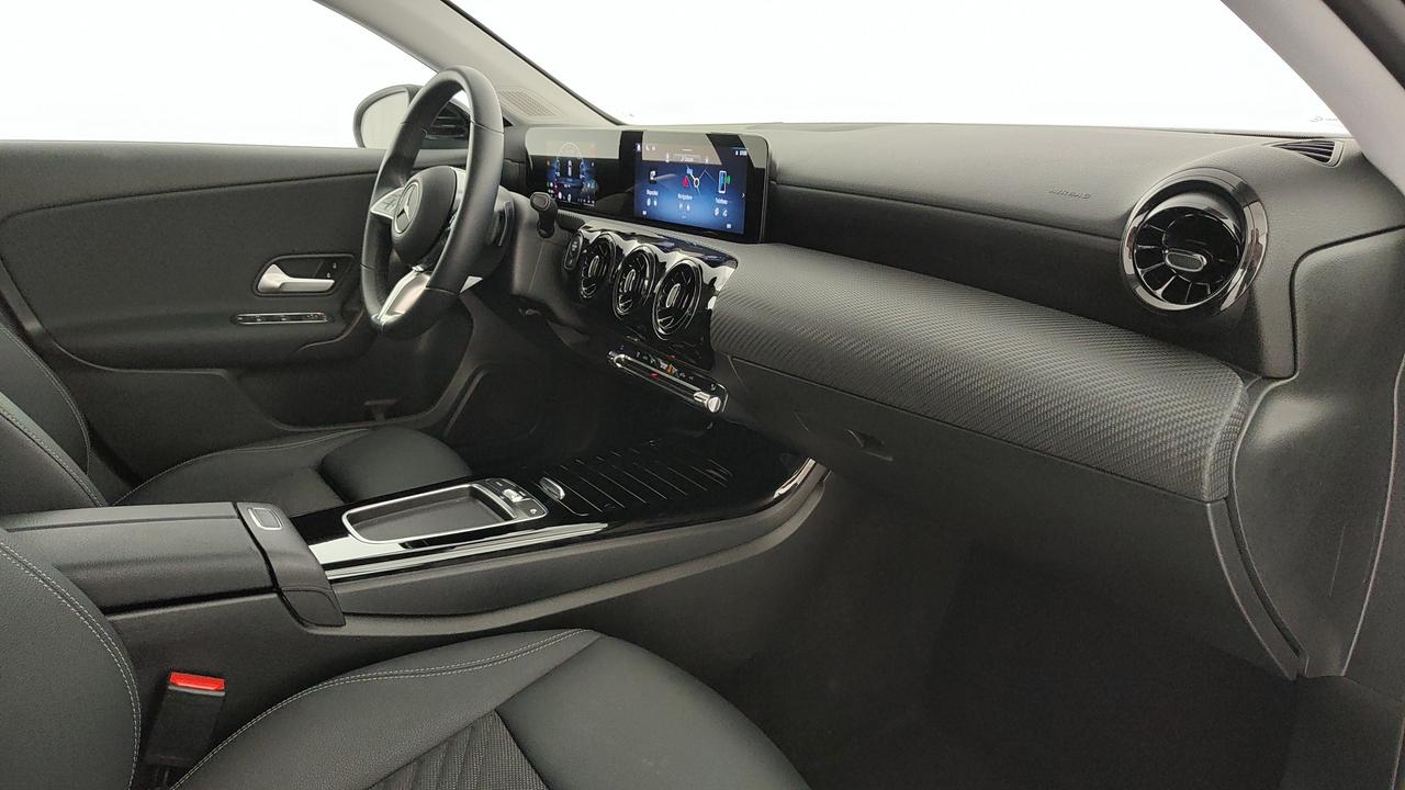 Mercedes-Benz A 180 d Advanced auto