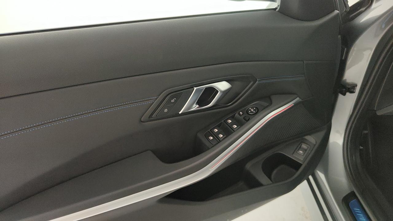 BMW Serie 3 G21 2022 Touring - 320d Touring mhev 48V xdrive MSport auto