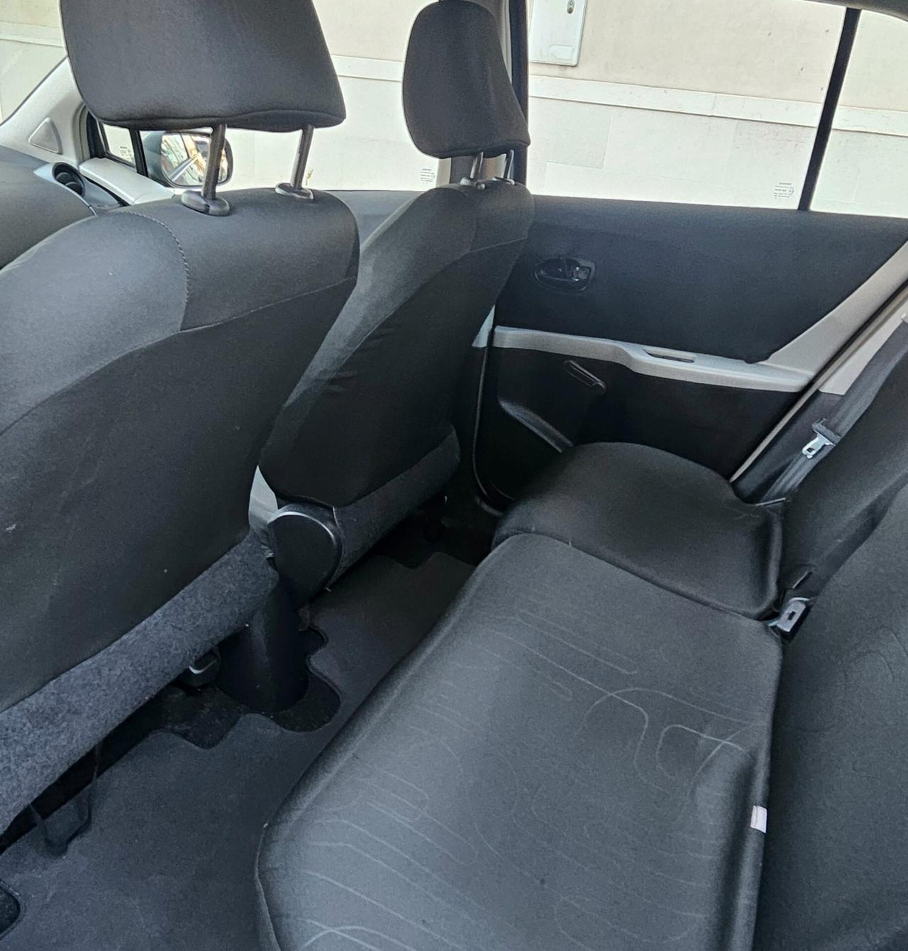 Toyota Yaris 1.0 5 porte Sol