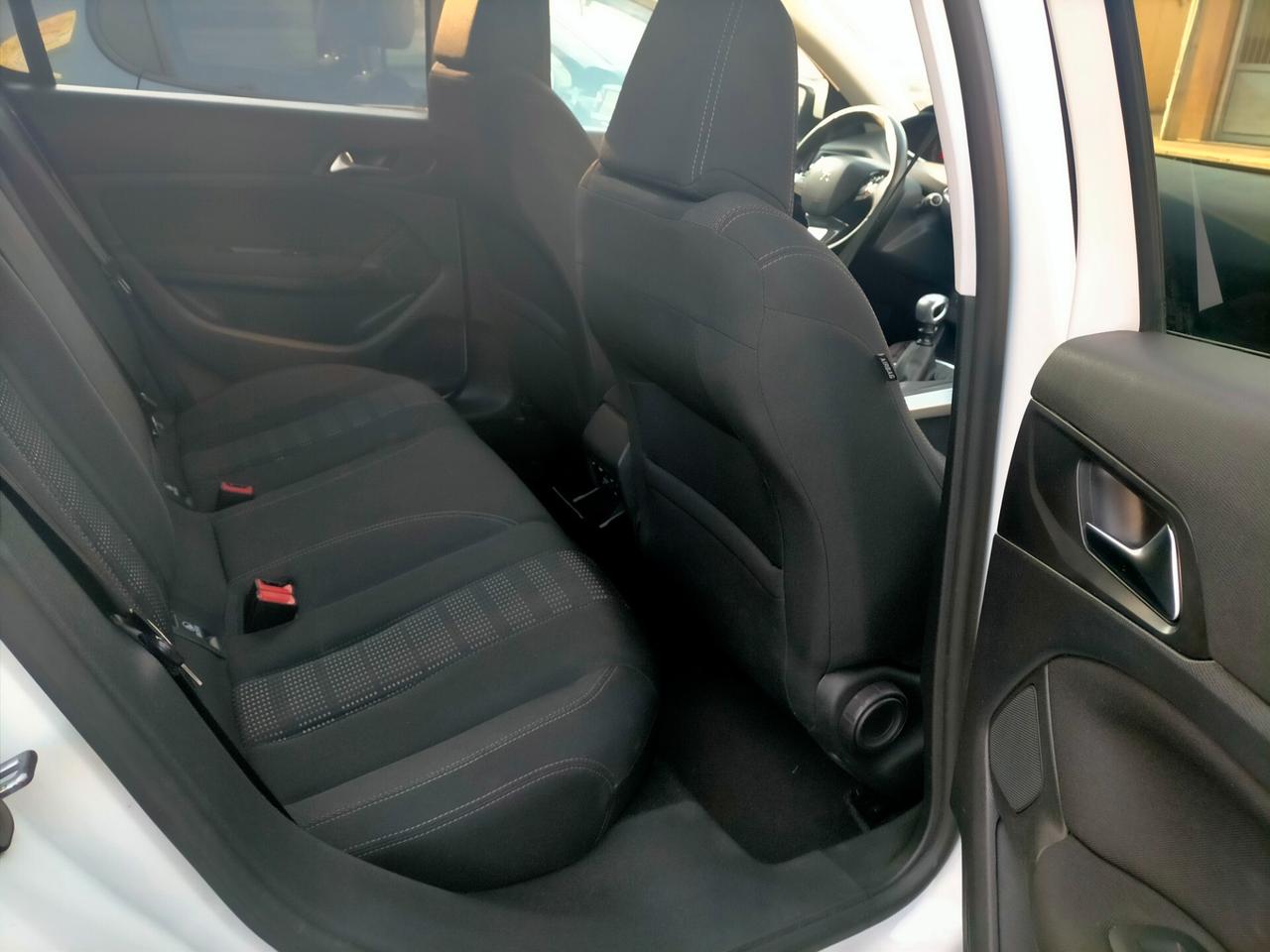 Peugeot 308 BlueHDi 120 S&S Business
