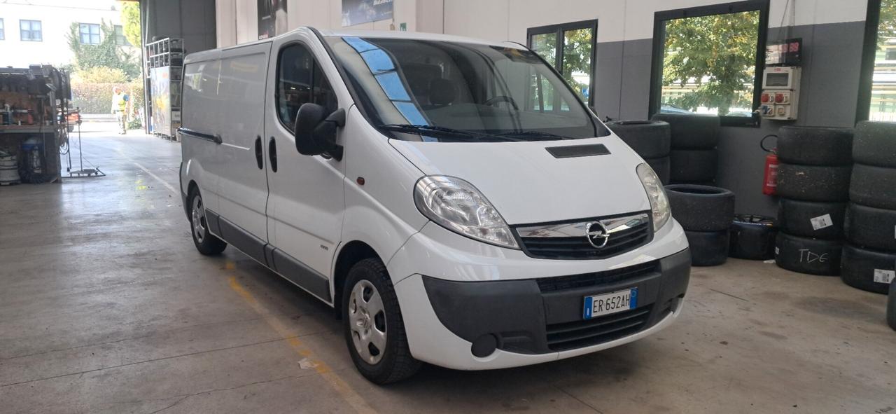 Opel Vivaro 2.0 cdti p.lungo